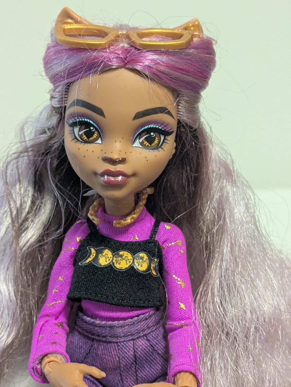 Monster High Clawdeen. Purple Fashion Doll with Ombre Hair and Gold Boots